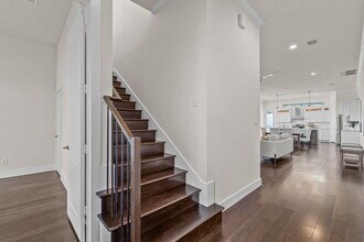 600 Melba St, Unit 076 in Dallas, TX - Building Photo - Building Photo