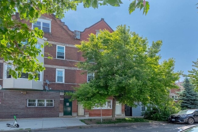 2955 N Spaulding Ave in Chicago, IL - Building Photo - Building Photo