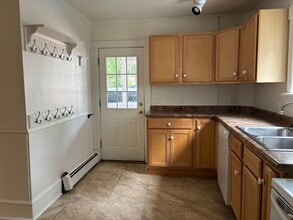 384 Saint Paul St, Unit 1 in Burlington, VT - Building Photo - Building Photo