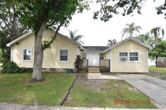 5101 15th Ave S in Gulfport, FL - Building Photo - Building Photo