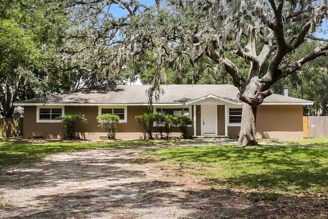 property at 2840 S Miller Rd