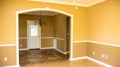 1513 Scarborough Ln in Pasadena, TX - Building Photo - Building Photo