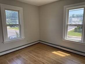 131 Union St in Vernon, CT - Building Photo - Building Photo