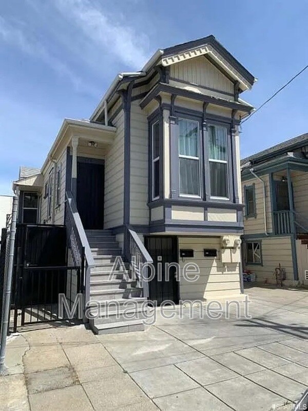 property at 678 19th St