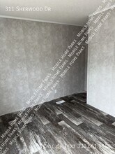 311 Sherwood Dr in New Kensington, PA - Building Photo - Building Photo