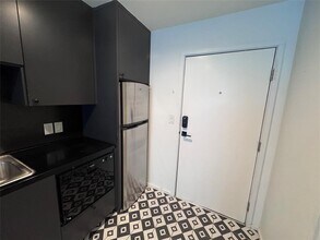 201 Academy Dr in Austin, TX - Building Photo - Building Photo