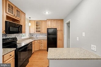 3274 Applegate Ct in Annandale, VA - Building Photo - Building Photo