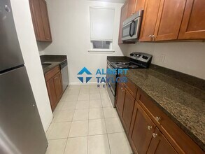 10 Parker Hill Ave, Unit 10 Parker Hill ave #2 in Boston, MA - Foto de edificio - Building Photo