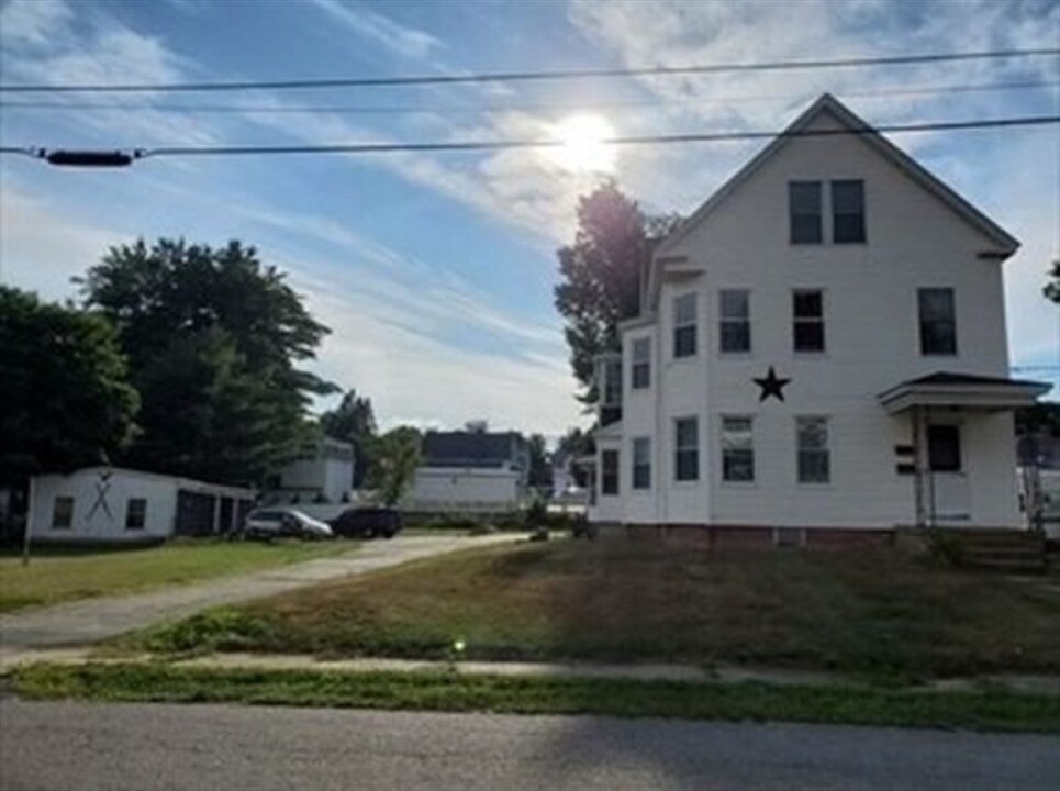 80 Linden St in Winchendon, MA - Foto de edificio