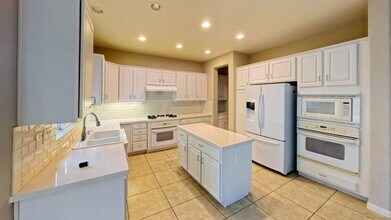 7912 Hampshire Rd in Orange, CA - Building Photo - Building Photo