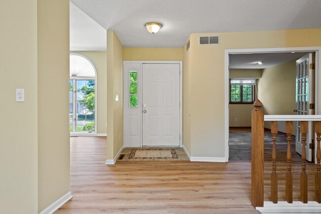 2601 Hillshire Dr in Columbia, MO - Building Photo - Building Photo