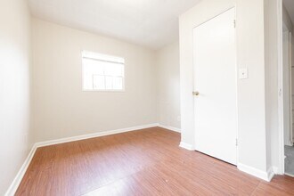 2965-2967-2967 McGuffey Rd in Columbus, OH - Building Photo - Building Photo