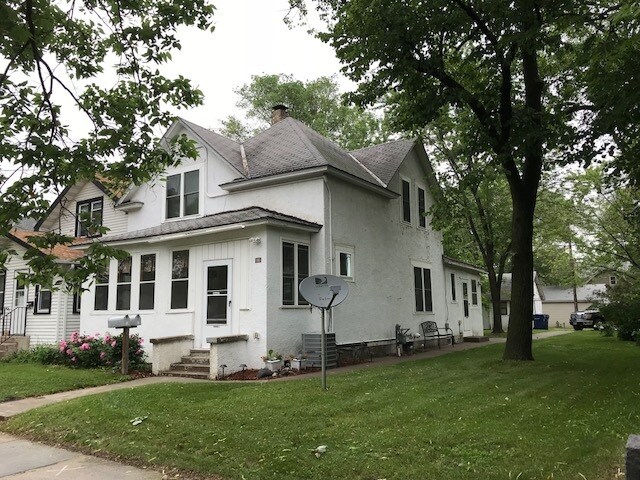 22 16th Ave N, Unit 2 in St. Cloud, MN - Building Photo