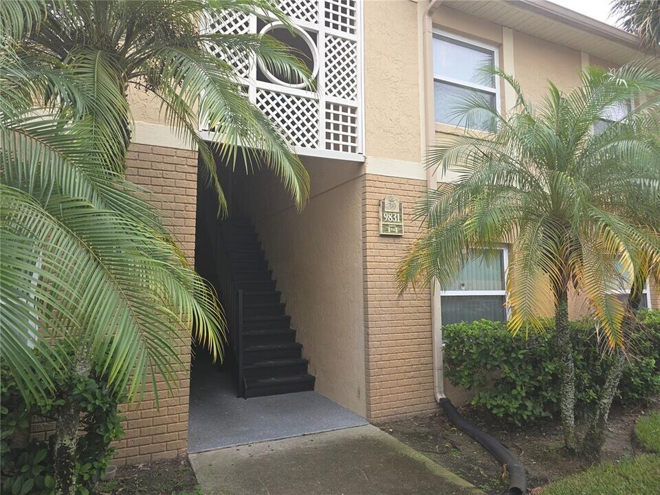 9831 Barley Club Dr in Orlando, FL - Building Photo