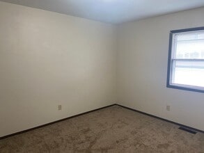 4130-4136 Canterbury Dr in Erie, PA - Building Photo - Building Photo