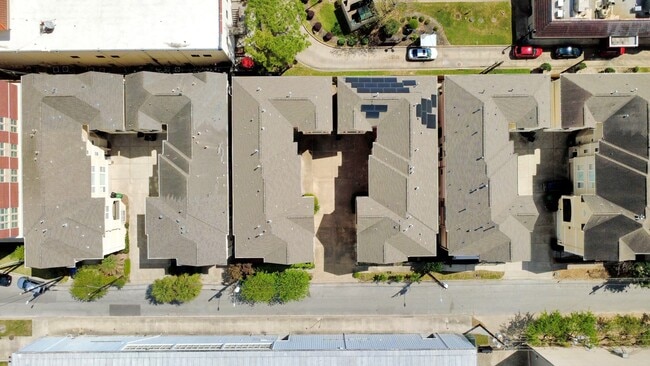 825 Rosine St in Houston, TX - Building Photo - Building Photo