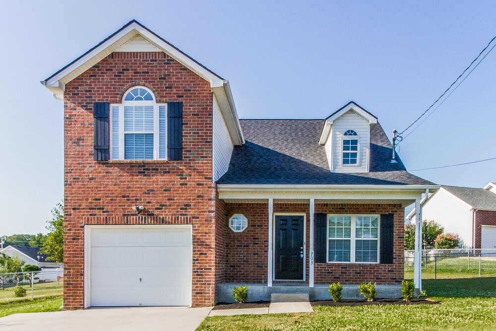 703 Fruitland Ct in La Vergne, TN - Building Photo