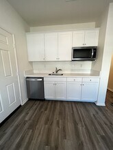 28458 Pinon Ct in Winchester, CA - Building Photo - Building Photo