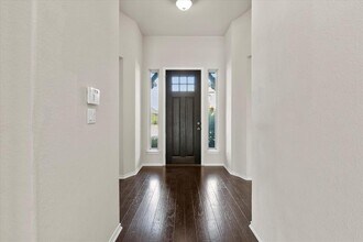 532 Stone River Dr in Austin, TX - Building Photo - Building Photo