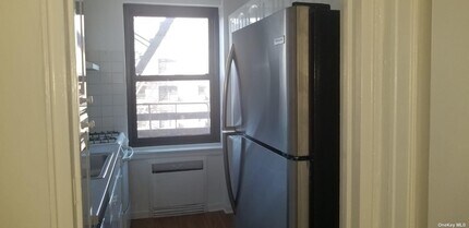 73-45 210th St in Queens, NY - Building Photo - Building Photo