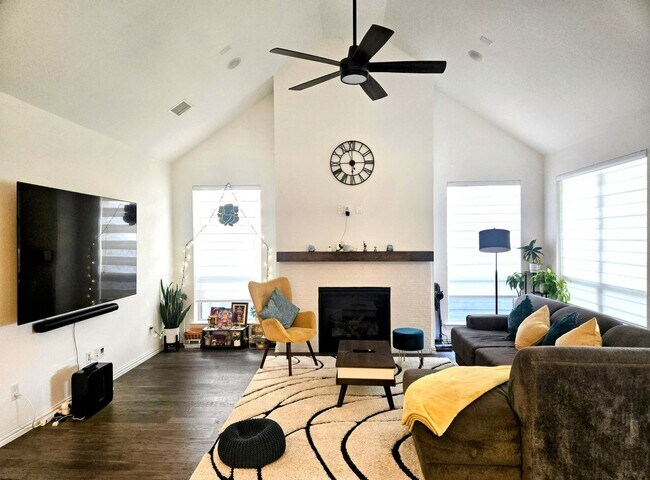 536 Cedarwood St in Aubrey, TX - Building Photo - Building Photo