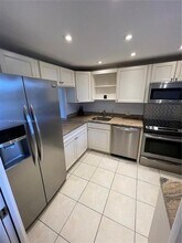 3100 N Palm Aire Dr, Unit 204 in Pompano Beach, FL - Building Photo - Building Photo