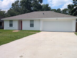 23103 Berry Pine Dr in Spring, TX - Building Photo - Building Photo