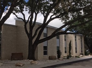 Vineyard Crossing Apartments in Fredericksburg, TX - Foto de edificio - Building Photo