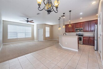 1427 Summergate Dr in Valrico, FL - Building Photo - Building Photo