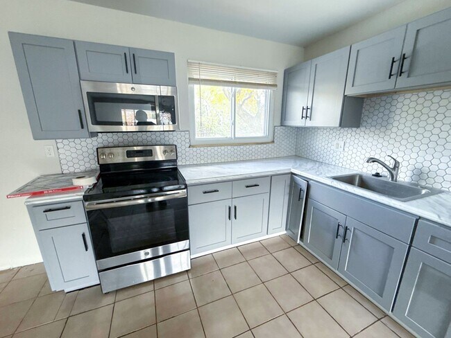 1866 Queensrowe Ct in Columbus, OH - Building Photo - Building Photo