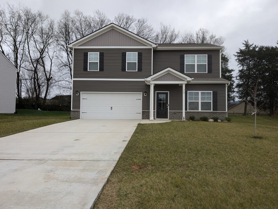 329 Creek Bridge Way in Maryville, TN - Building Photo