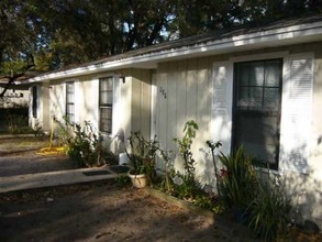 527-609 Roger Williams Rd in Apopka, FL - Building Photo - Building Photo