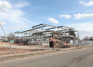 Center Street Apartments in Manchester, CT - Building Photo - Building Photo