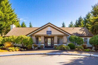 Capitol City Apartments in Lacey, WA - Building Photo - Building Photo