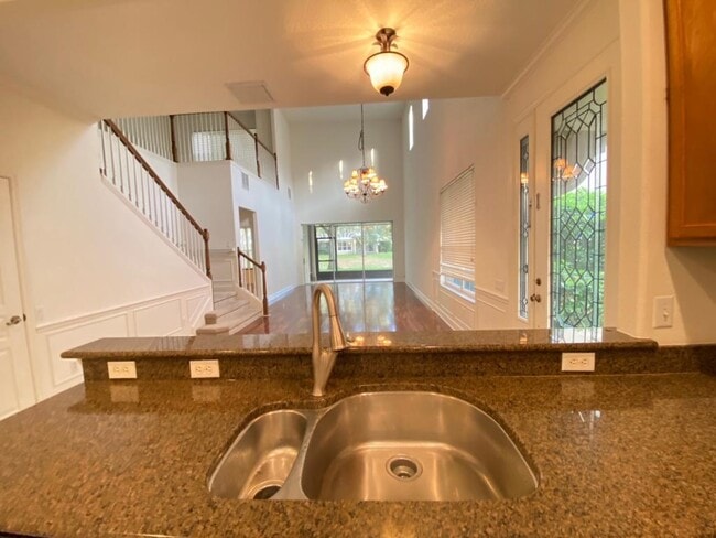 property at 8227 Vía Vivaldi