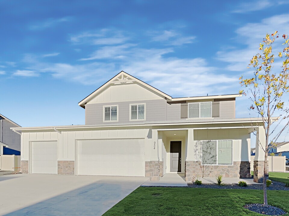 954 N Barkvine Ave in Star, ID - Building Photo