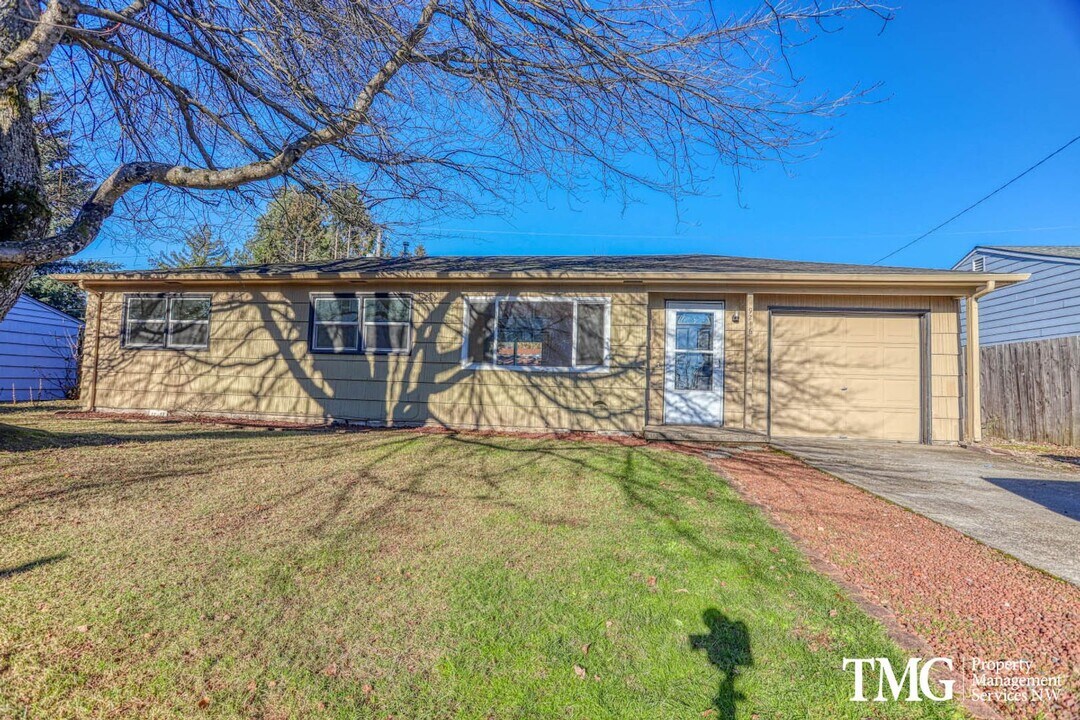 9216 NE 5th St in Vancouver, WA - Building Photo