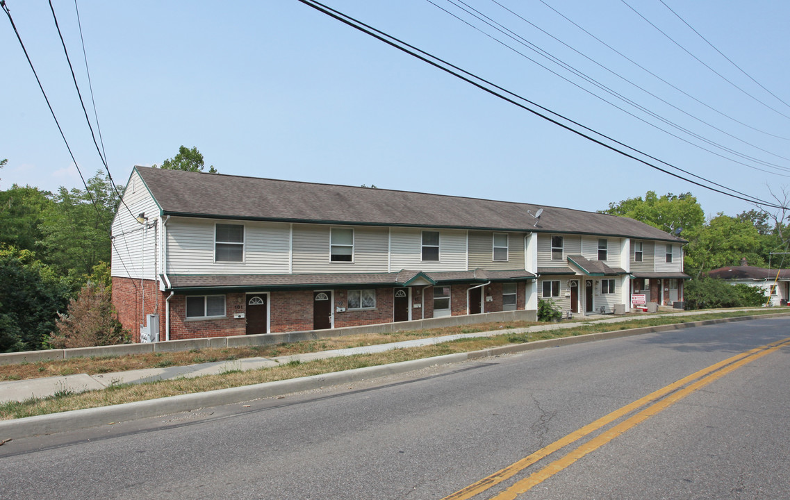 87-101 E State Rd in Cleves, OH - Building Photo