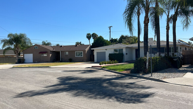 932 S Russelee Dr in West Covina, CA - Building Photo - Building Photo