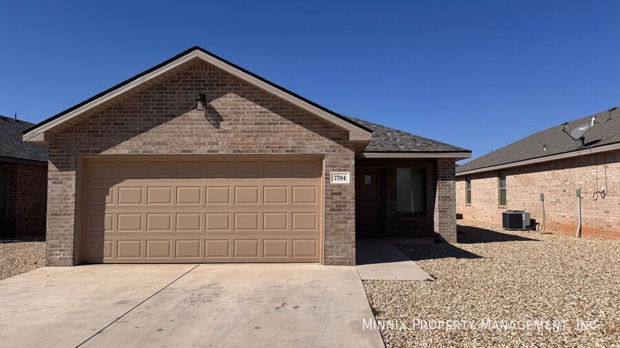 7704 Elm Ave in Lubbock, TX - Building Photo