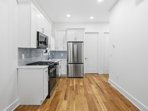 858 West Side Ave in Jersey City, NJ - Building Photo - Building Photo