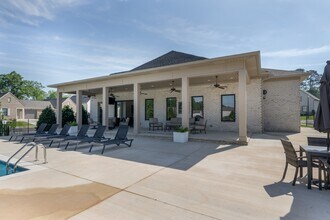 820 Stonebrook Ln in Tuscaloosa, AL - Building Photo - Building Photo