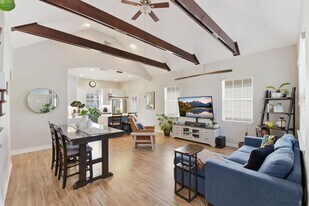 43 Regency Pt in Montgomery, TX - Building Photo