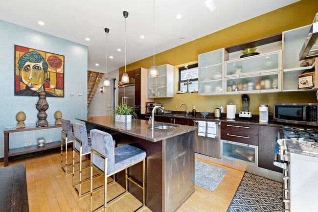 2031 W Coulter St in Chicago, IL - Building Photo - Building Photo