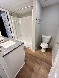 Oakmont Flats photo'