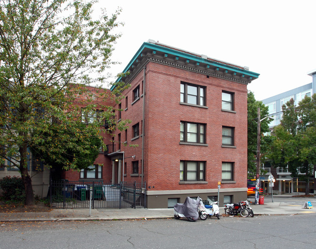 Annapolis Apartments in Seattle, WA - Foto de edificio - Building Photo