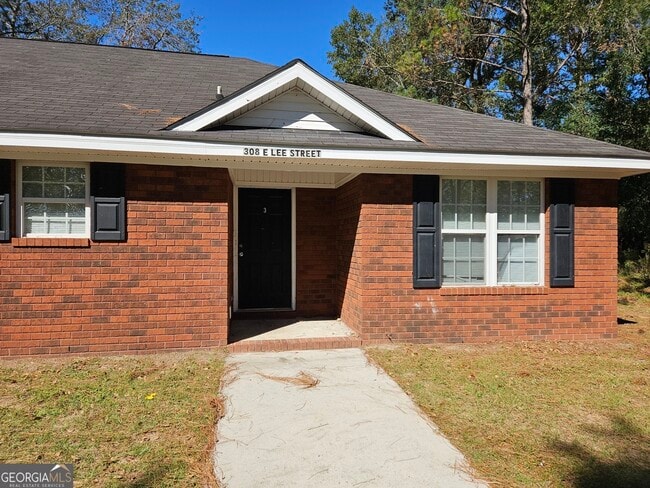 308 E Lee St in Brooklet, GA - Building Photo - Building Photo