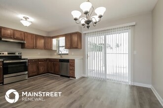 1001 Wildwood Blvd in Edgewater, FL - Foto de edificio - Building Photo