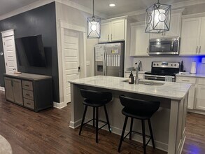 1209 Davidson St in Nashville, TN - Foto de edificio - Building Photo