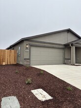 641 Marshall Ln in Merced, CA - Building Photo - Building Photo